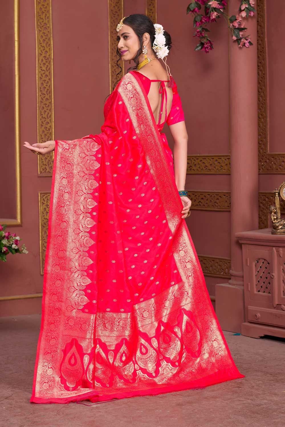 Attractive Pink Weaving Banarasi Jari Art Silk Saree