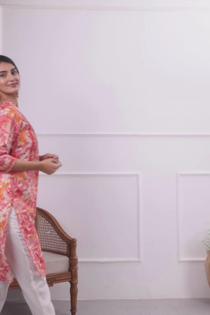 Peach Color Engaging Chanderi Fabric Kurti