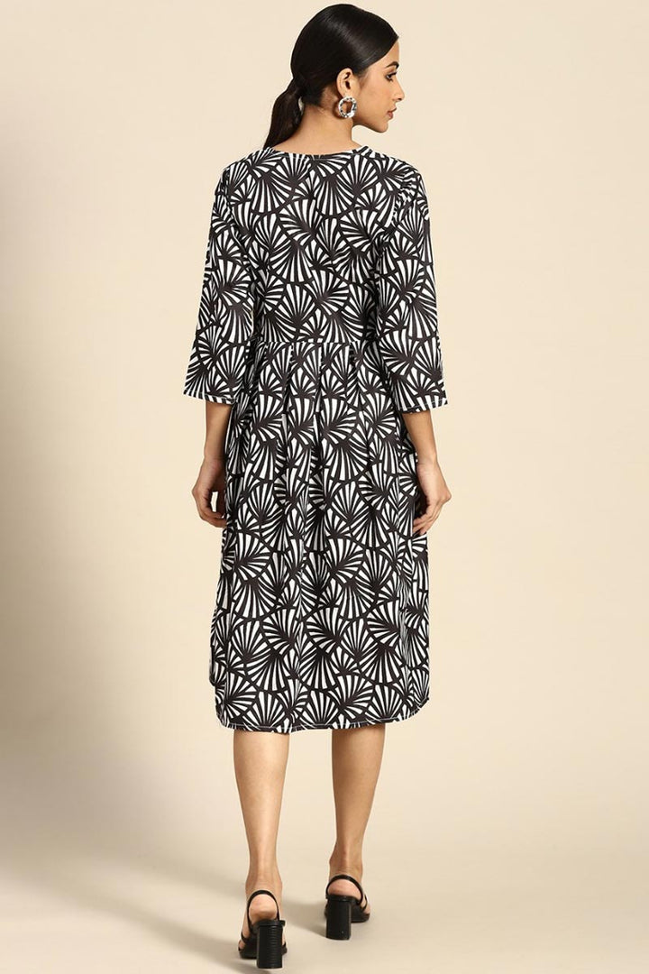 Crepe Fabric Black Color Awesome Kurti