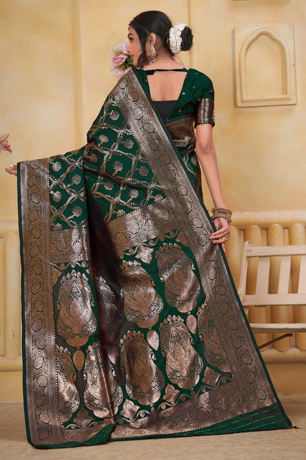 Weaving Banarasi Jari Art Silk Dark Green Casual Saree