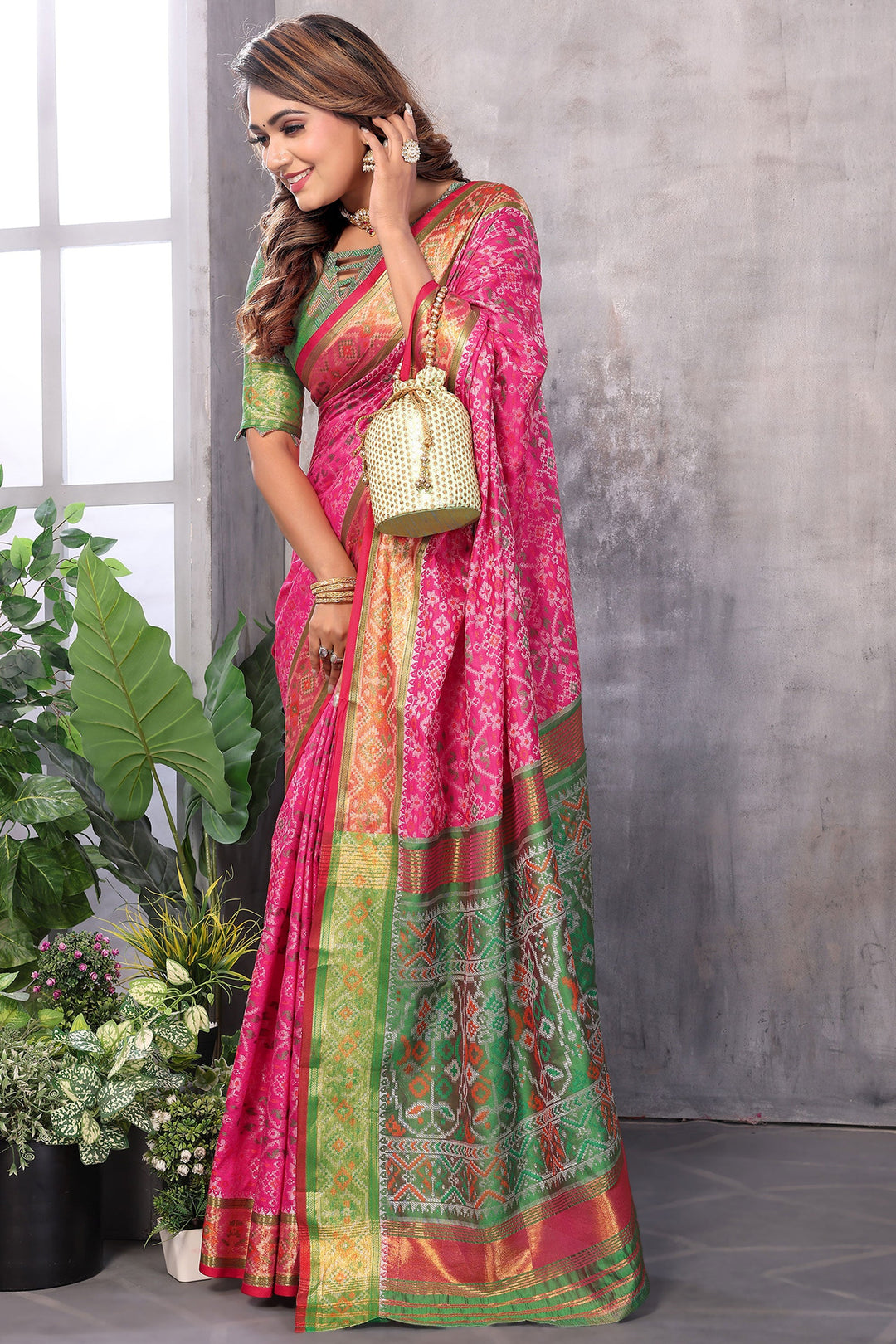 Jacquard Fabric Rani Pink Color Delicate Weaving Patola Saree