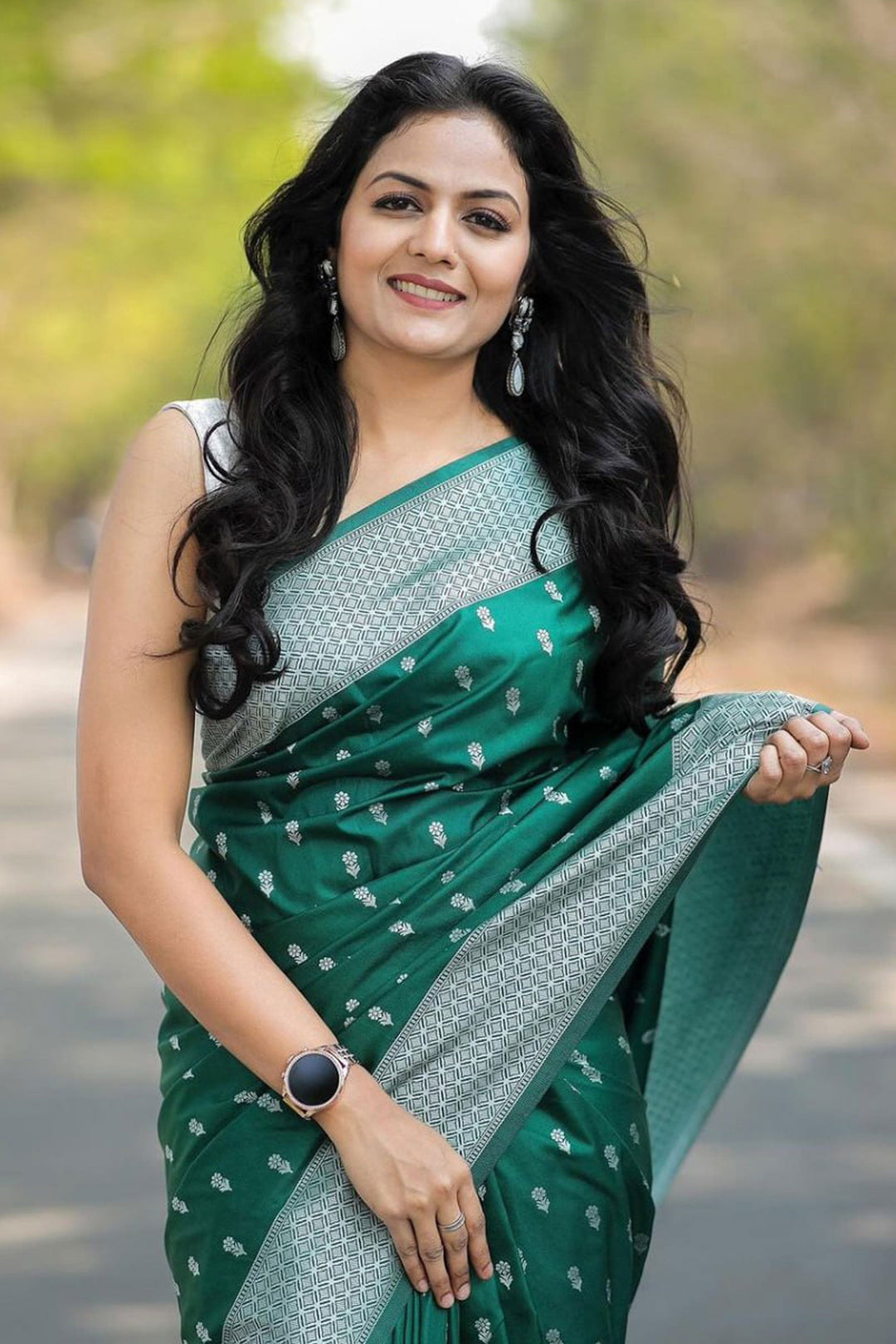 Jacquard Work Soothing Banarsi Style Silk Saree In Green Color