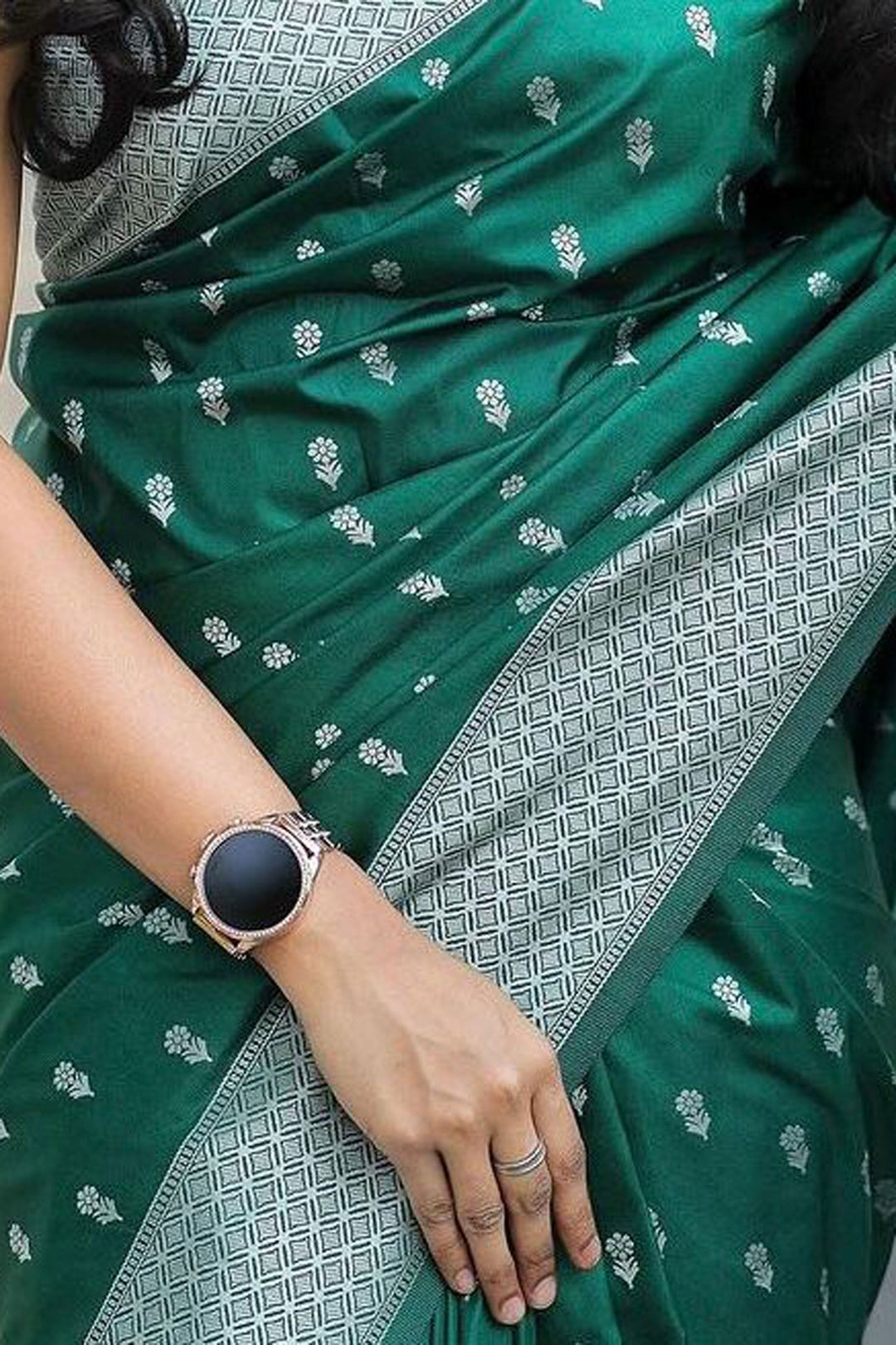 Jacquard Work Soothing Banarsi Style Silk Saree In Green Color