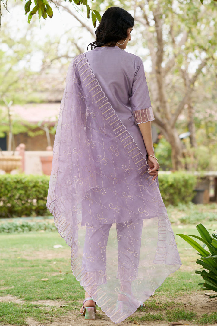 Lavender Color Silk Fabric Coveted Readymade Salwar Suit