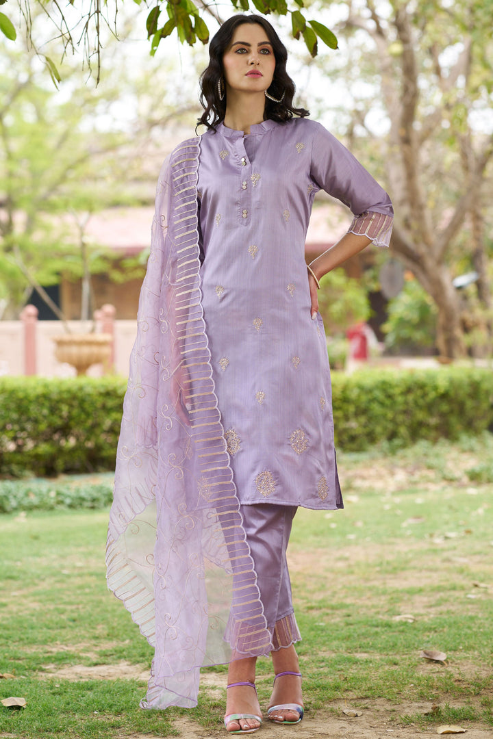Lavender Color Silk Fabric Coveted Readymade Salwar Suit