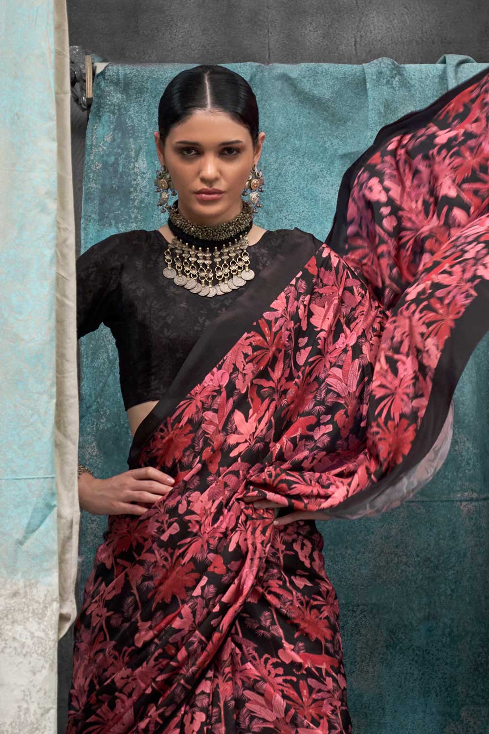 Black Color Glorious Printed Crepe Fabric Saree