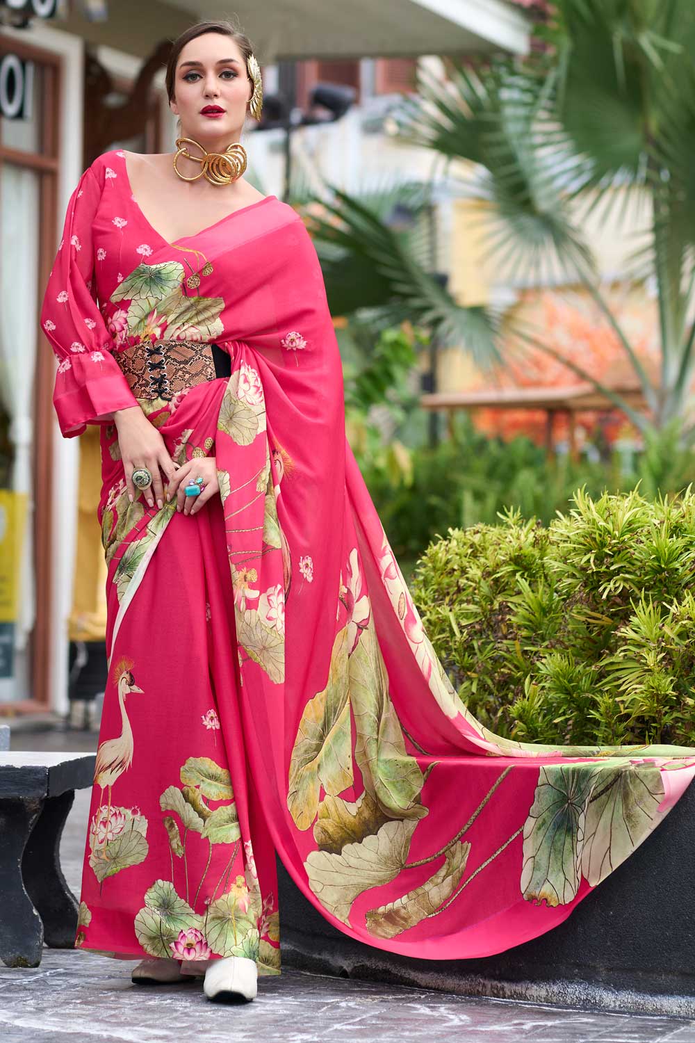 Fabulous Floral Printed Saree in Pink Georgette Fabric