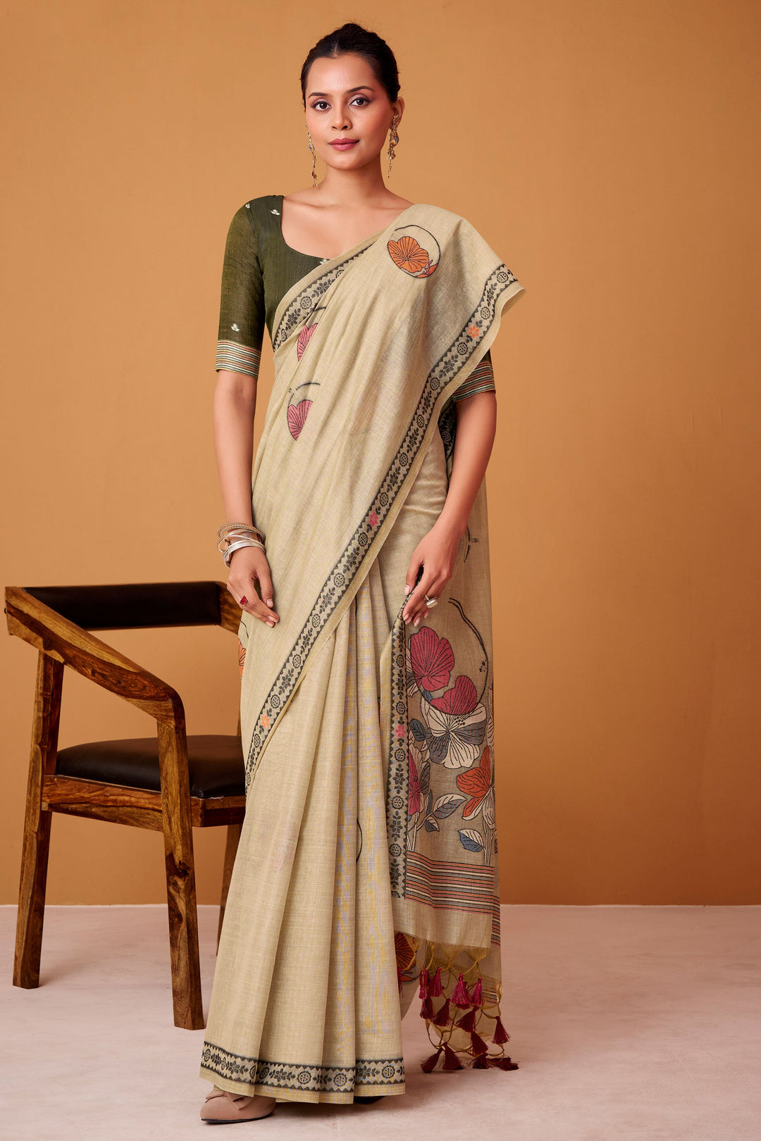 Graceful Beige Color Cotton Saree With Printed Work