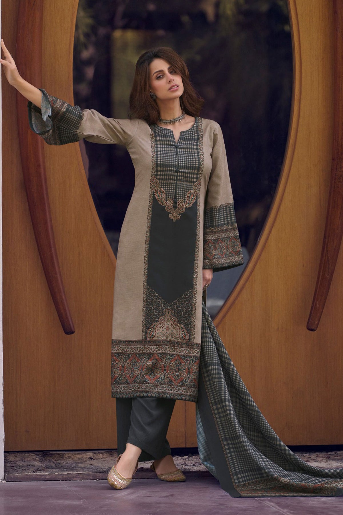 Cotton Fabric Grey Color Festive Look Winsome Salwar Suit