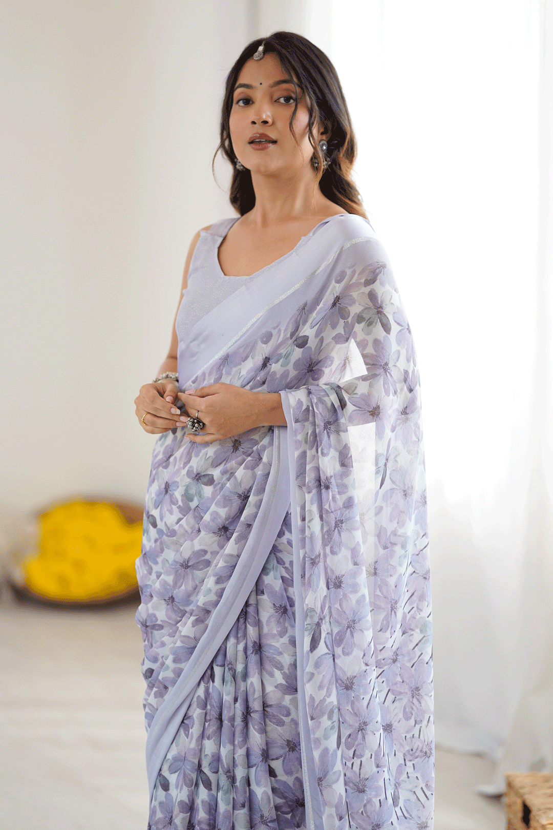 Engaging Lavender Color Fancy Fabric Floral Printed Saree