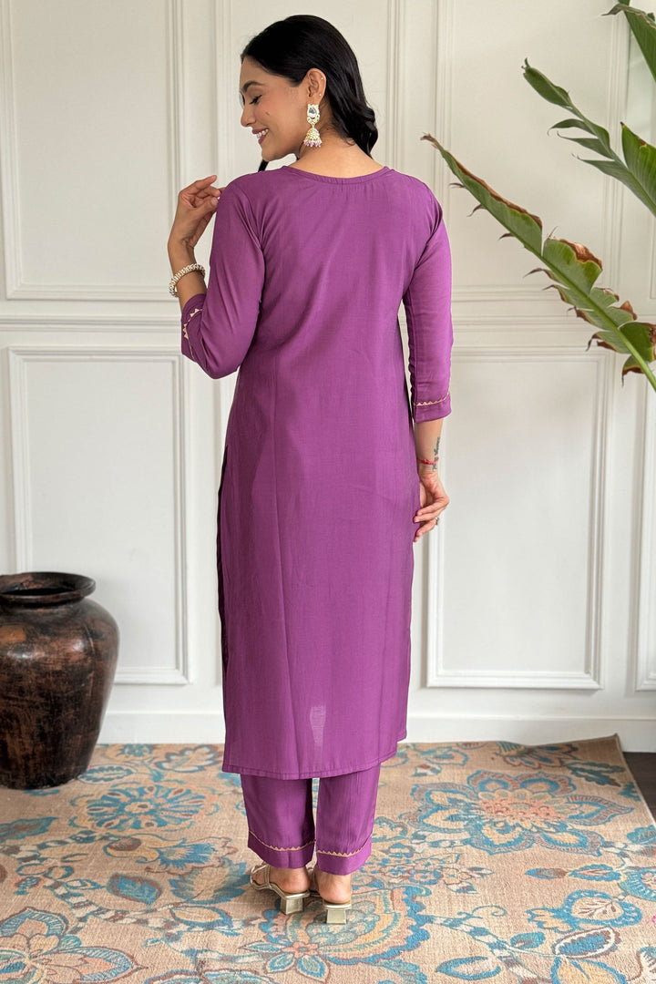 Lavender Color Sober Readymade Dress In Viscose Fabric
