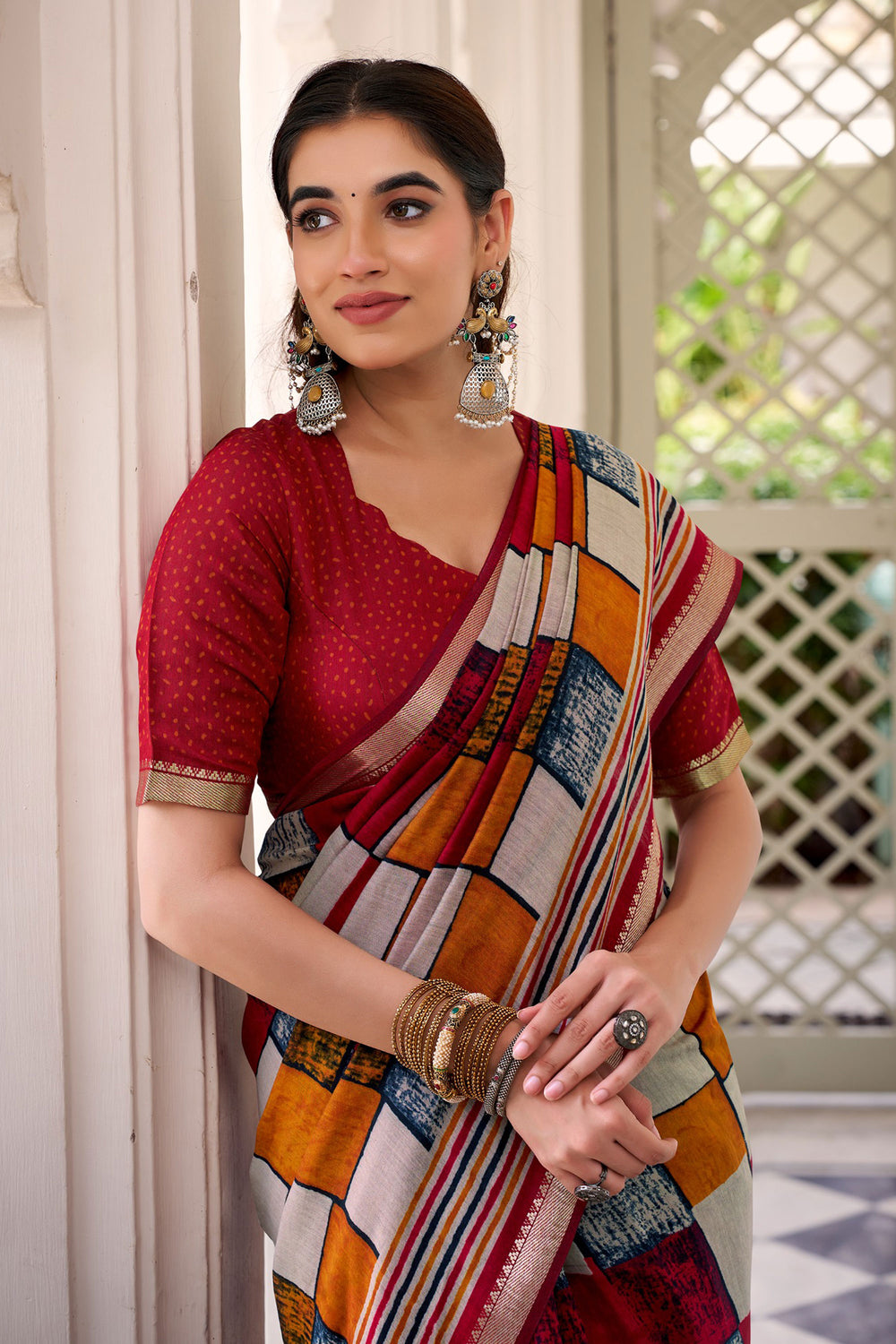 Awesome Viscose Fabric Printed Saree In Maroon Color | Buy Online India