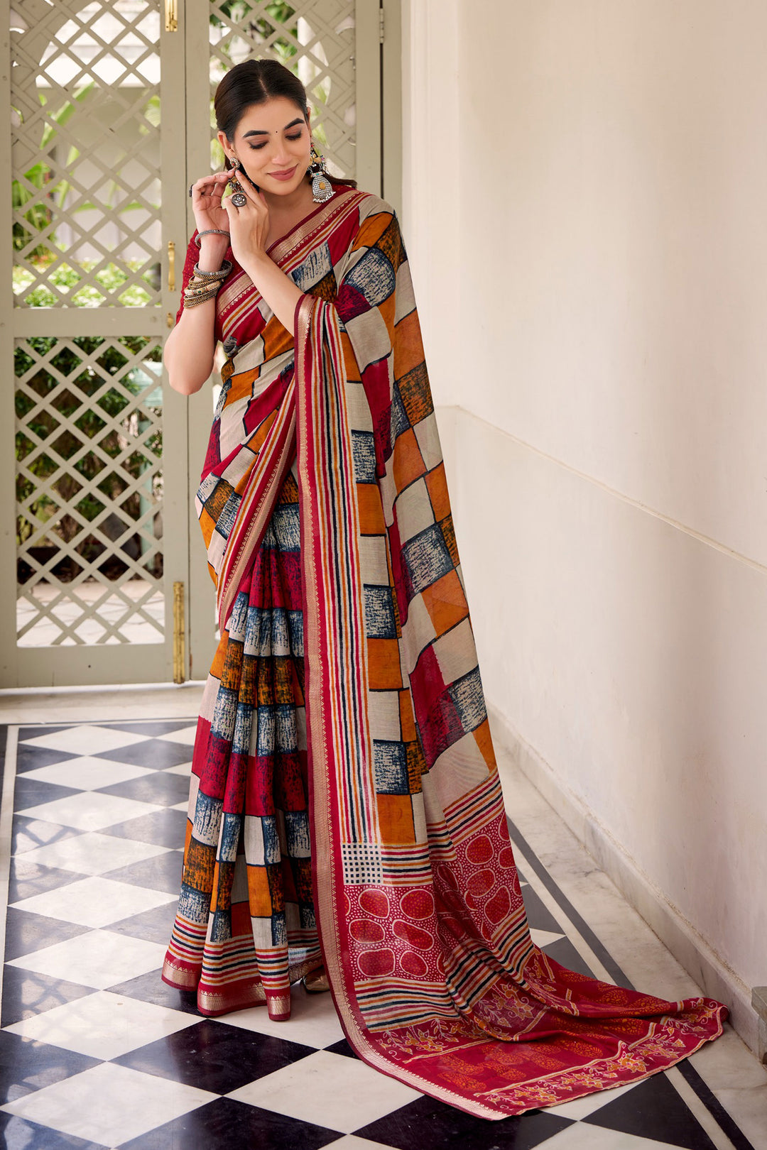Awesome Viscose Fabric Printed Saree In Maroon Color | Buy Online India