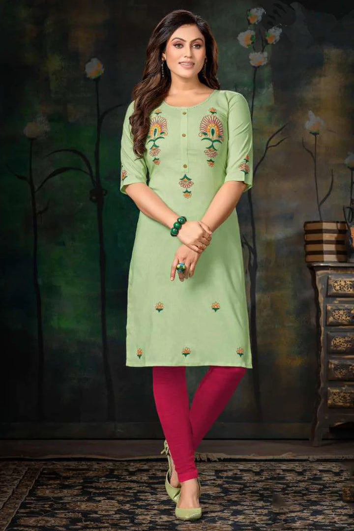 Marvellous Fancy Fabric Handloom Kurti In Green Color