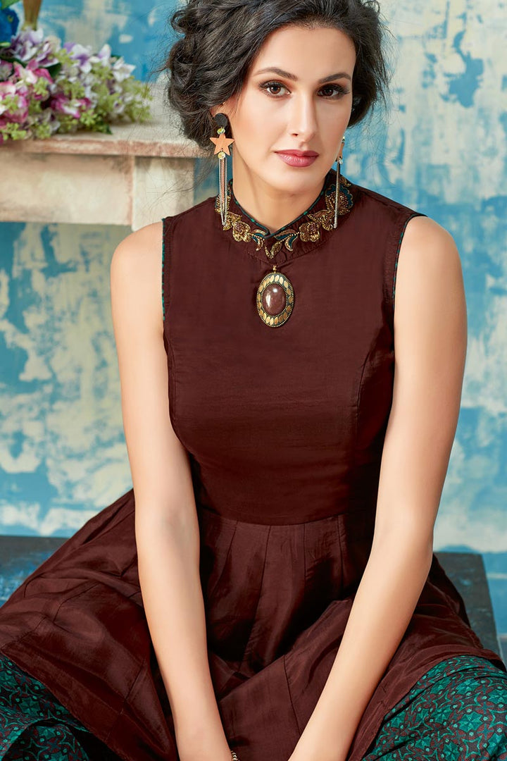 Brown Color Embroidered Work On Art Silk Fabric Beatific Kurti With Bottom In Casual Wear