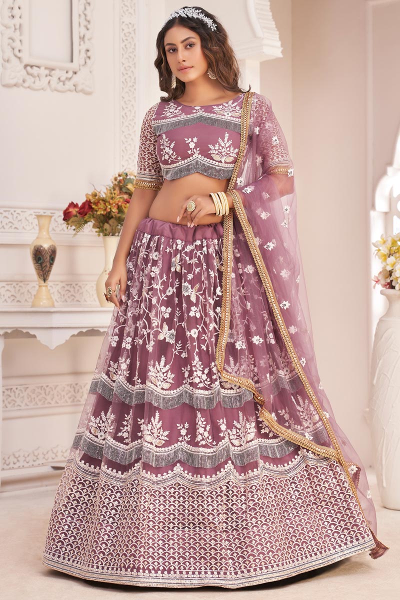 Net Fabric Sangeet Wear Fashionable Embroidered Lehenga In Pink Color