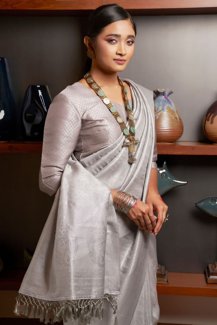 Engaging Grey Kanjivaram Silk Saree With Weaving Work