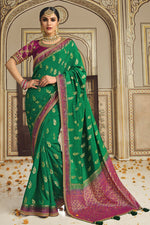 Load image into Gallery viewer, Alluring Emerald Green Banarasi Silk Saree With Designer Blouse
