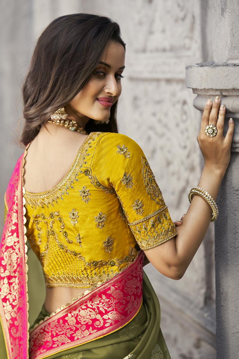 Mehendi Green Organza Embroidered Traditional Saree