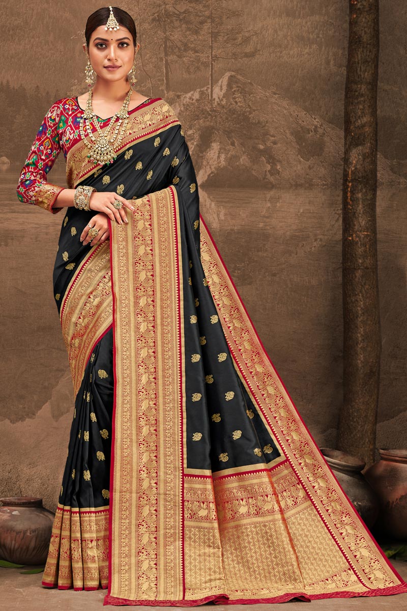Black Color Trendy Weaving Work Art Silk Fabric Party Wear Saree