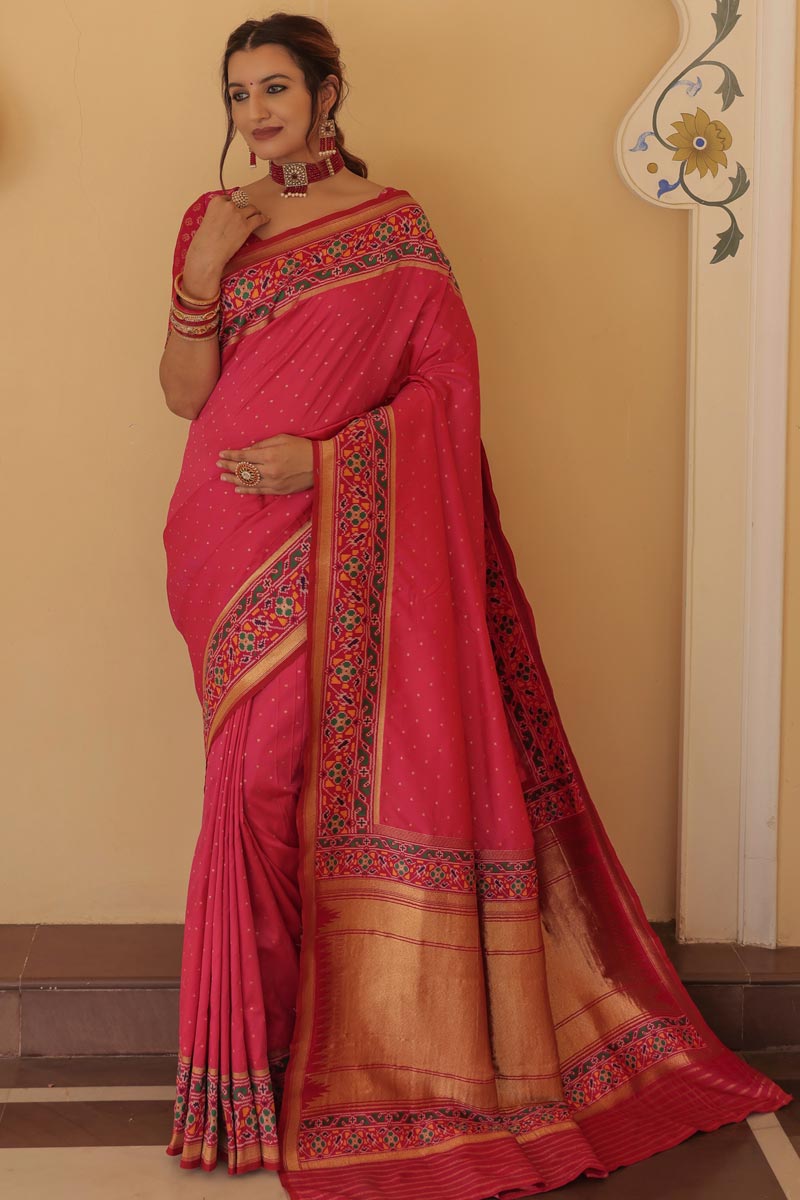 Silk Fabric Pink Color Function Wear Weaving Work Majestic Saree