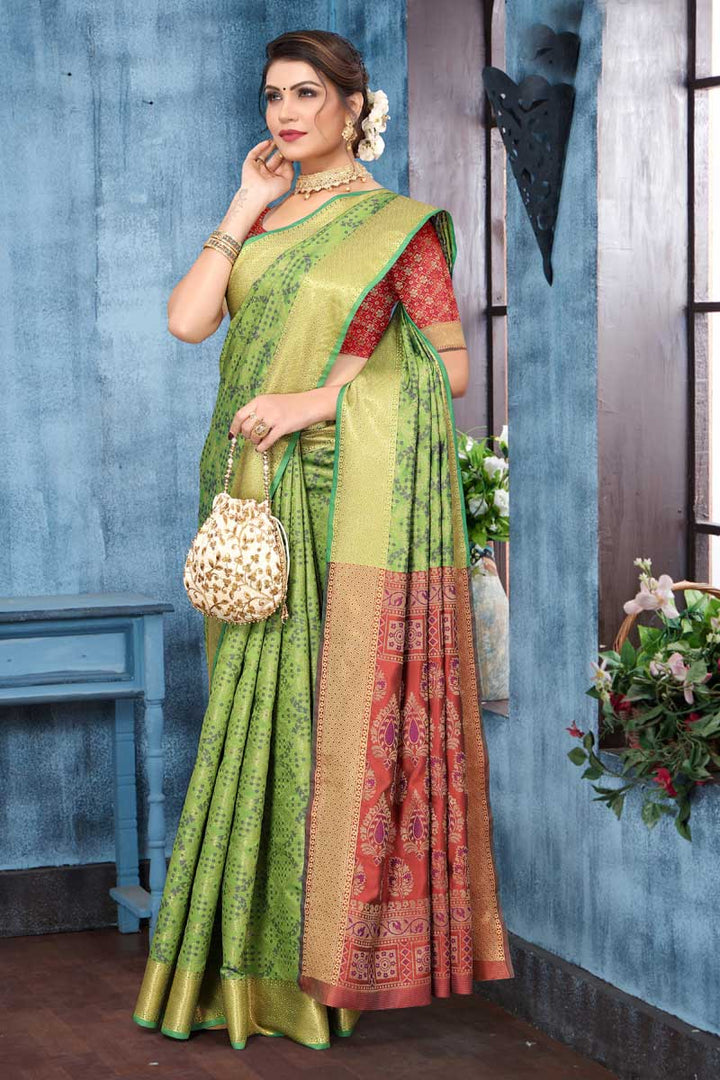 Alluring Green Color Patola Silk Fabric Saree With Jacquard Work