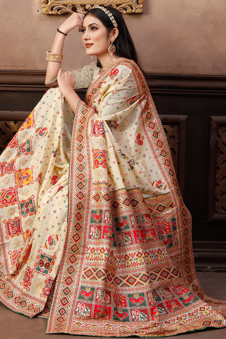 Excellent Pashmina Fabric Cream Color Printed Party Look Saree