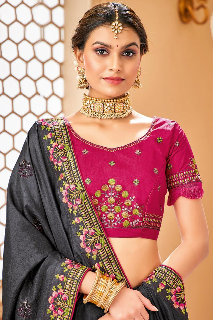 Border Work Art Silk Fabric Black Color Provocative Saree