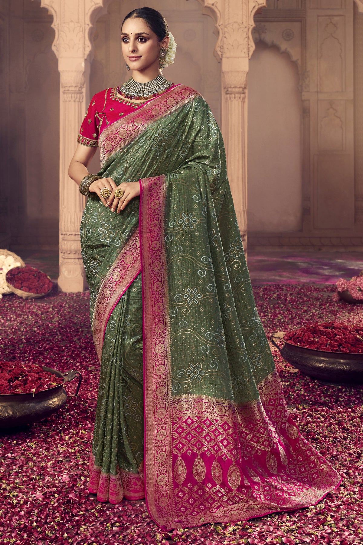 Green Color Art Silk Fabric Sangeet Wear Heavy Weaving Work Saree With Embroidered Blouse