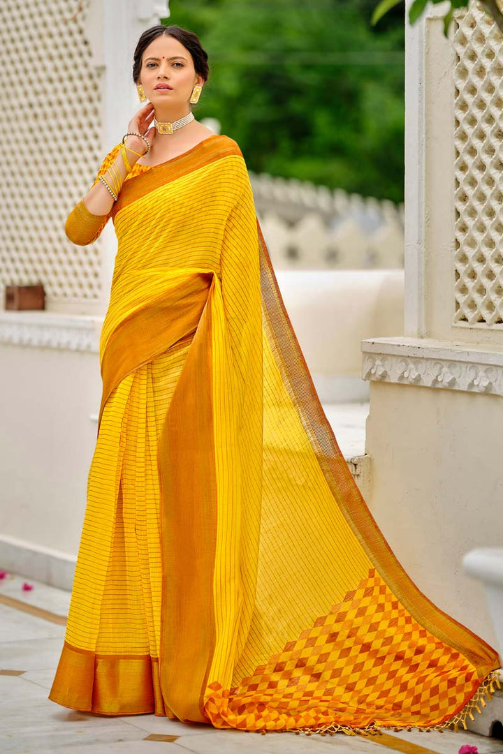 Printed Work On Yellow Color Casual Wear Beatific Saree In Cotton Fabric