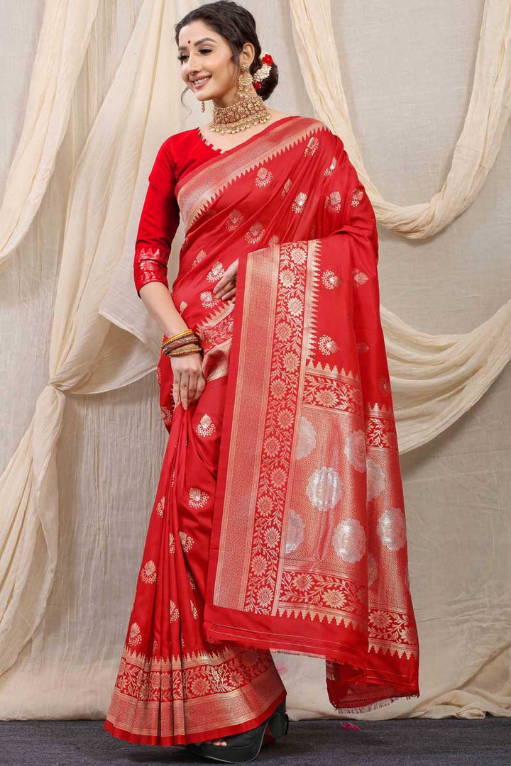Red Color Glorious Banarasi Silk Fabric Saree In Function Wear