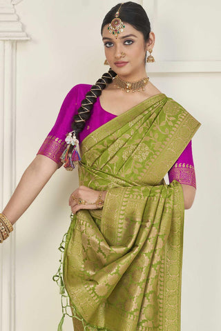 Green Jacquard Work Appealing Dola Silk Saree