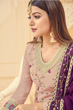 Load image into Gallery viewer, Peach Color Inventive Georgette Salwar Suit With Contrast Dupatta
