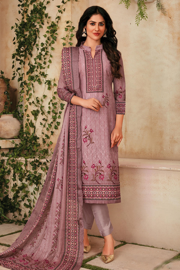 Muslin Fabric Casual Printed Salwar Suit In Pink Color