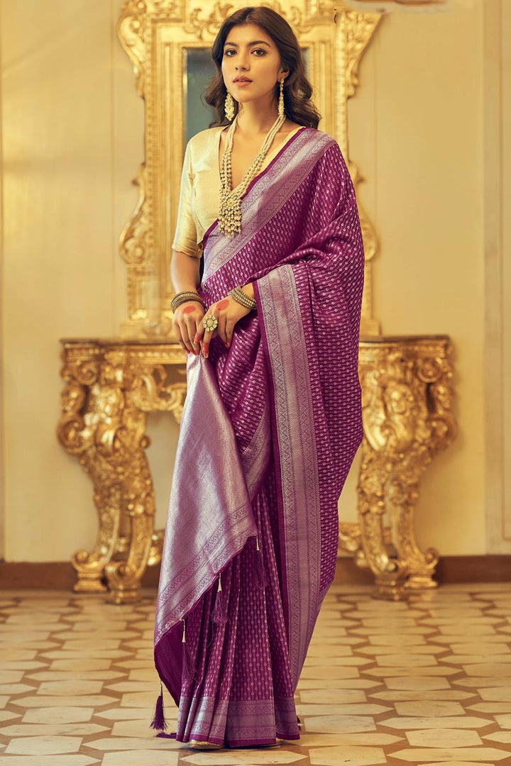 Party Look Pleasant Kanjivaram Silk Saree In Purple Color