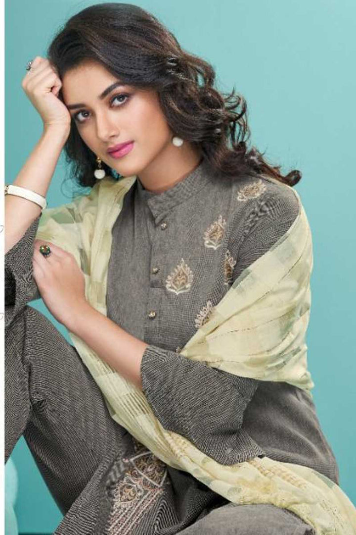 Grey Color Fabulous Salwar Suit With Cream Dupatta In Cotton Fabric