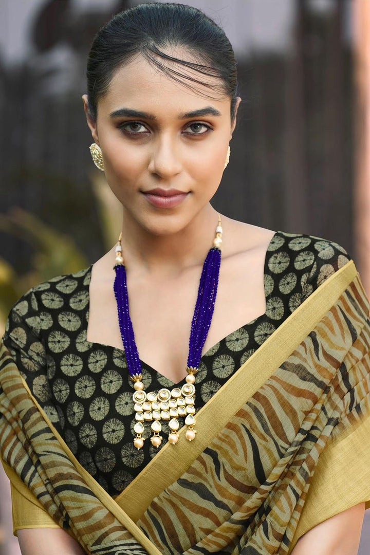 Soothing Linen Digital Printed Saree In Multi Color