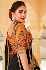 Load image into Gallery viewer, Embroidered Designs On Crepe Fabric Superior Saree In Black Color
