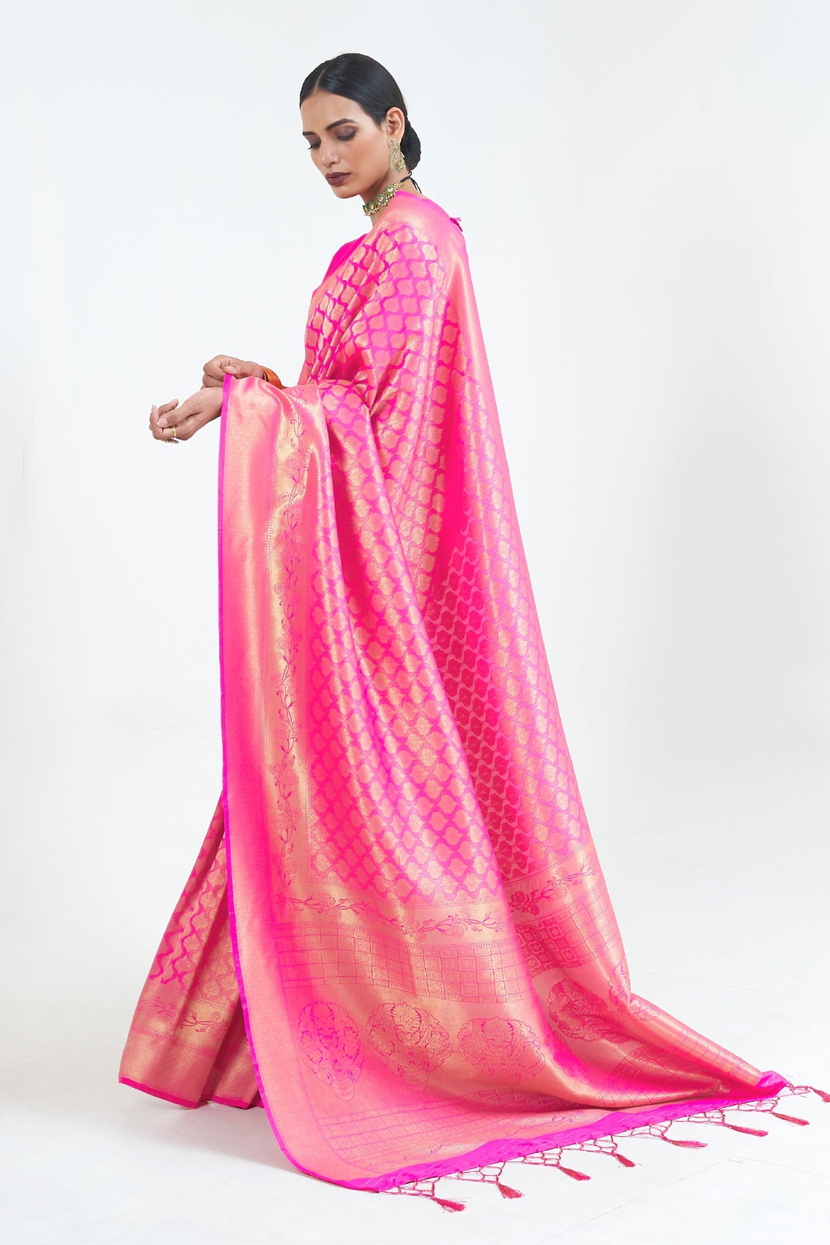 Incredible Pink Color Pure Weaving Silk Saree With Handloom Pallu