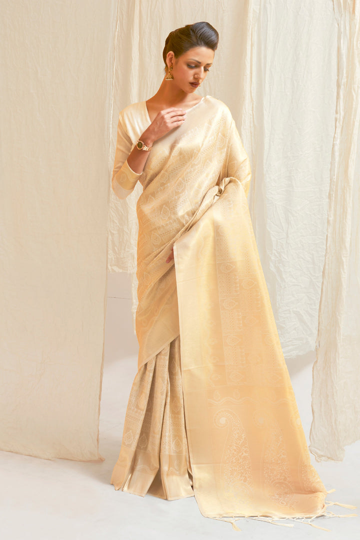 Beige Color Pleasant Handloom Zari Weaving Silk Saree With Kanjivaram Blouse