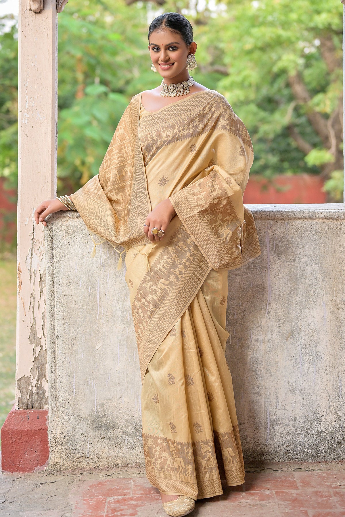 Delightful Cream Woven Border Handloom Art Silk Casual Saree