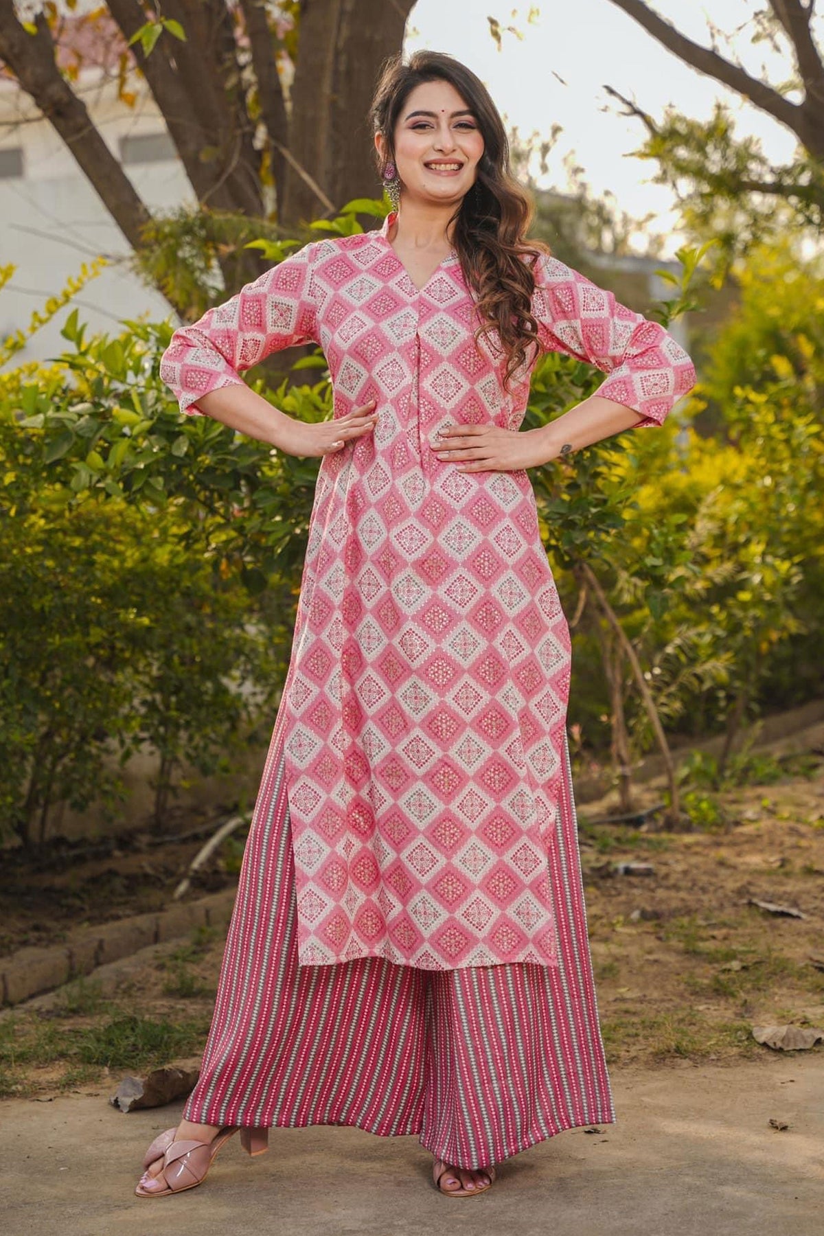 Pink Color Enthralling Digital Printed Work Kurti With Bottom In Rayon Fabric