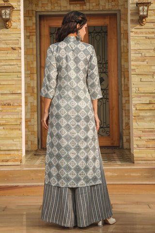 Marvellous Rayon Fabric Digital Printed Kurti With Bottom In Grey Color