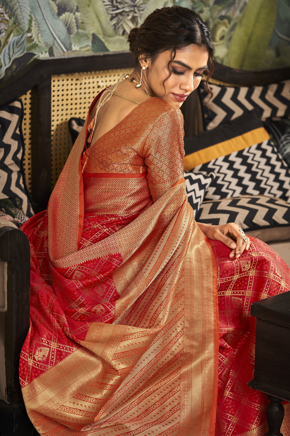 Weaving Designs On Flamboyant Festive Look Art Silk Saree In Red Color | Buy Online India
