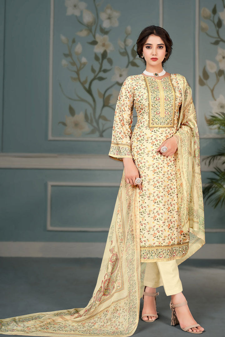 Fantastic Muslin Fabric Salwar Suit In Digital Printed
