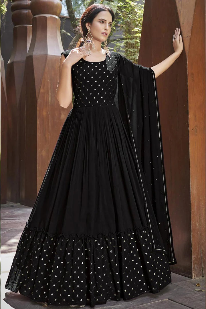 Black Color Glorious Gown With Dupatta In Georgette Fabric