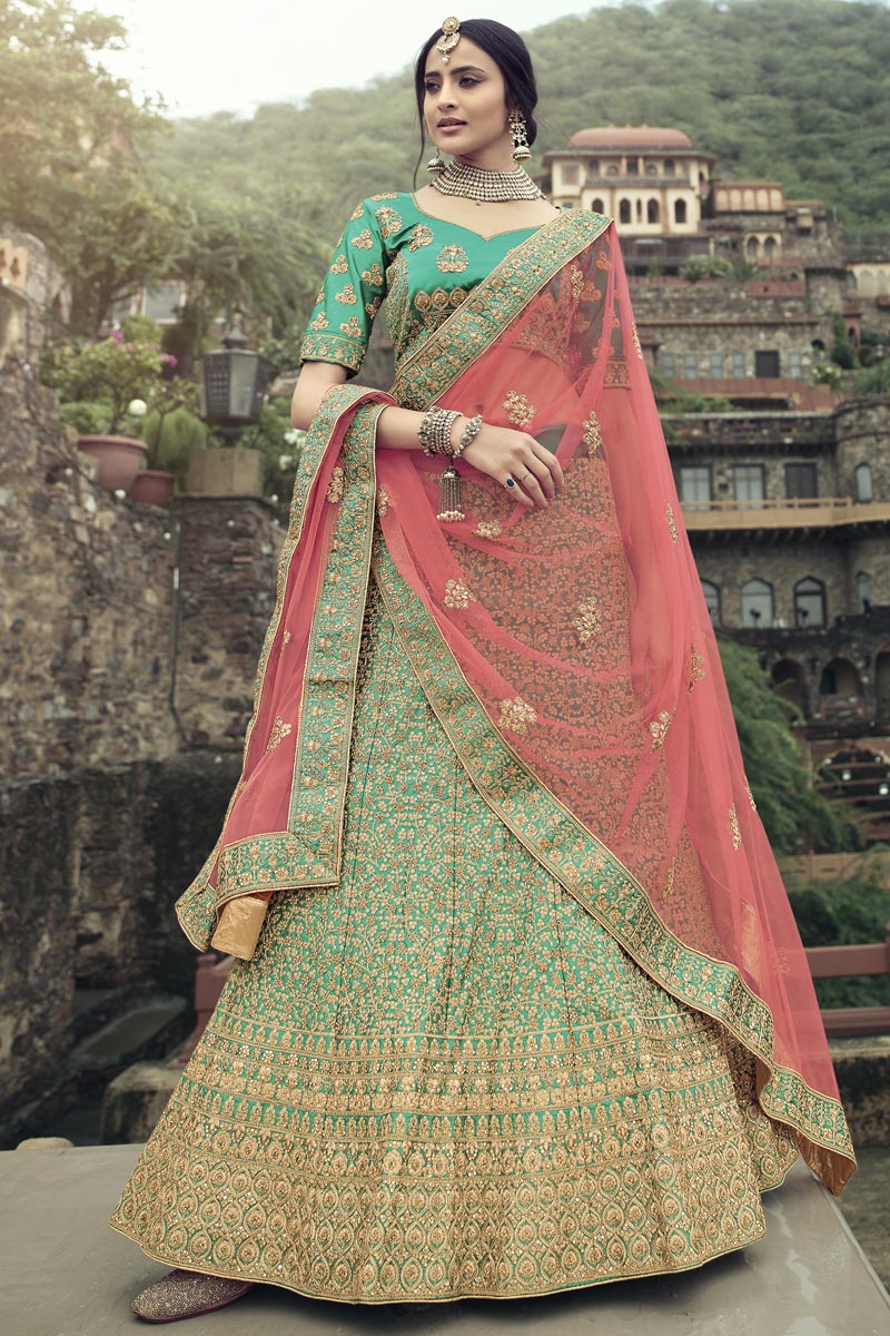 Beautiful Bridal Lehenga With Heavy Embroidered